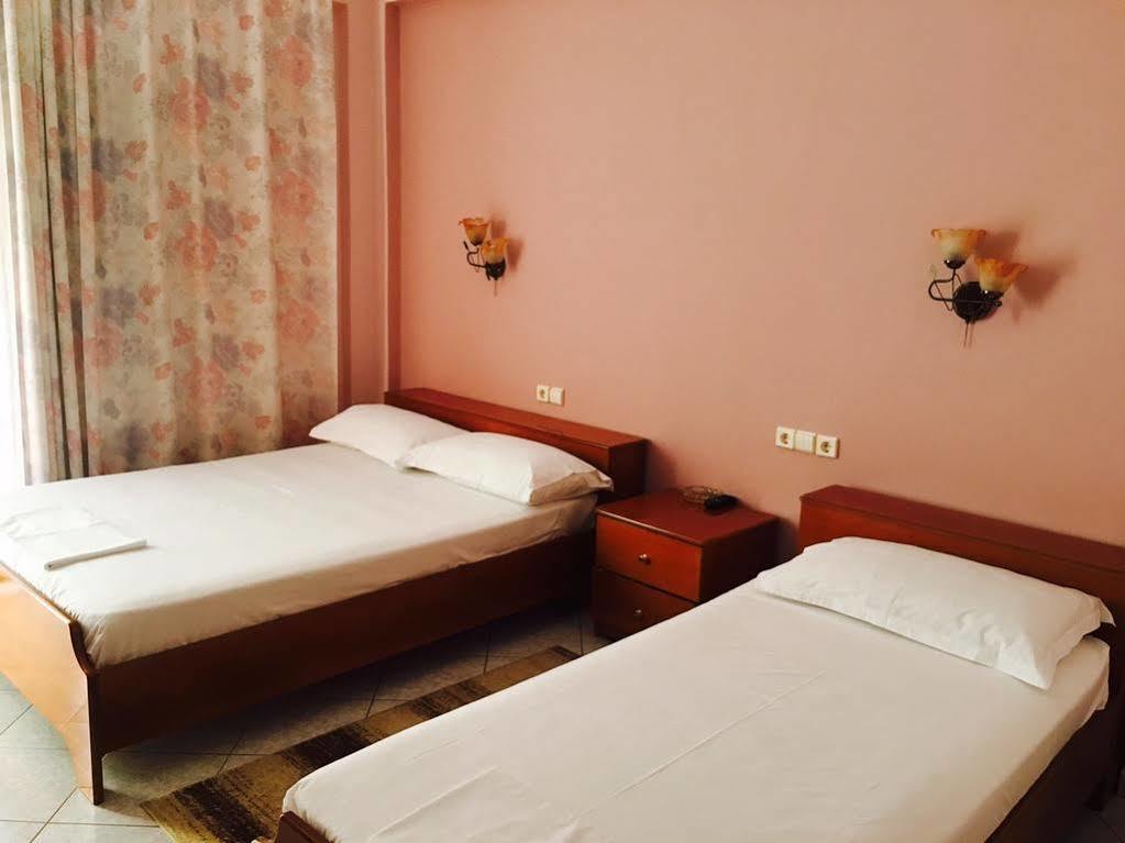 Hotel Ari ساراندا المظهر الخارجي الصورة