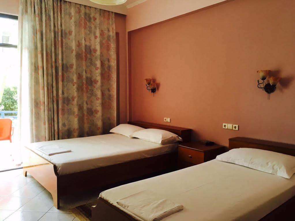 Hotel Ari ساراندا المظهر الخارجي الصورة